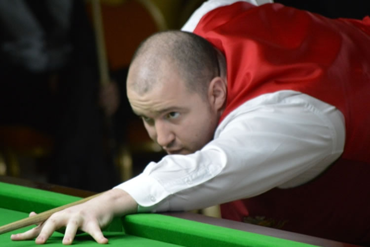 camelot-q-sports-snooker-player-andy-rogers