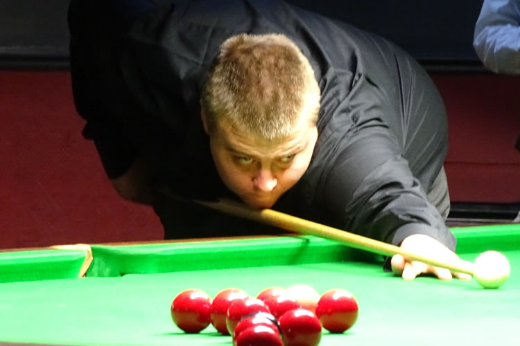 camelot-q-sports-snooker-player-andy-symons