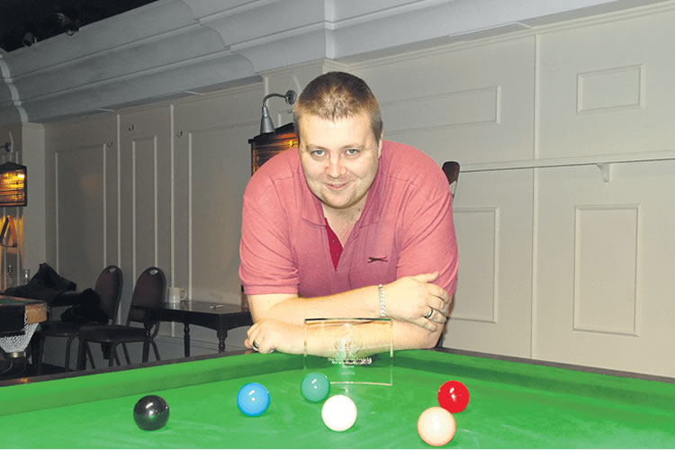 camelot-q-sports-snooker-player-andy-symons